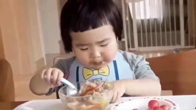 吃饭小网红小蛮,美食界的网红新宠，带你领略舌尖上的魅力